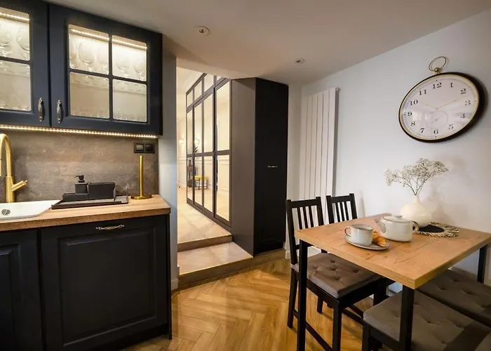 Westminster Apartment